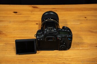 Canon EOS 90D - 2