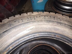 Zimní pneu 205/65 r 15 c semperit . - 2