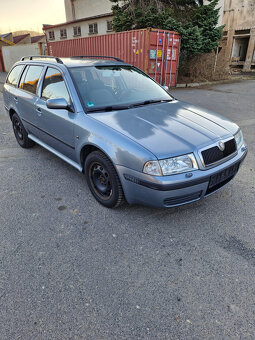 ŠKODA OCTAVIA COMBI 2.0 85kw BENZÍN R.V 2004 - 2