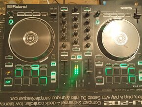 Roland dj202 - 2