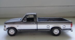 1:64 FORD F250 PICK UP - 2