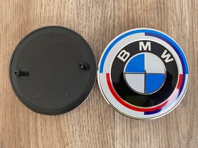 Znak na kapotu nebo kufr BMW  50th divize M 82mm/74mm - 2