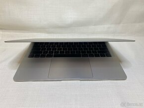 13 APPLE MacBook Air i5 1,6GHz RETINA Silver ZÁRUKA 6-24měs - 2