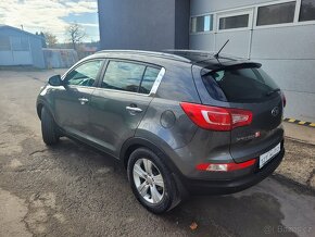 SPORTAGE 2,0CRDi 4x4, r.11, ČR, 1. majitel, PLNÝ SERVIS KIA - 2