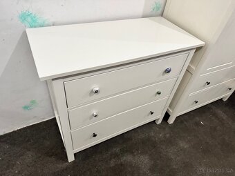 Krásná bílá 3-šuplíková komoda IKEA HEMNES - 2