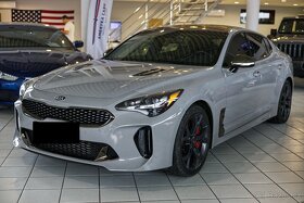 Kia Stinger - 2