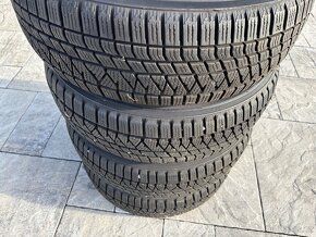 Zimní sada pneumatik Kumho WinterCraft WS71 SUV - 215/65/R17 - 2