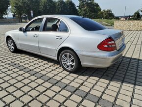 Mercedes-benz E-Class W211 - 2