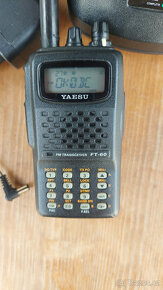 Yaesu FT-60 - 2