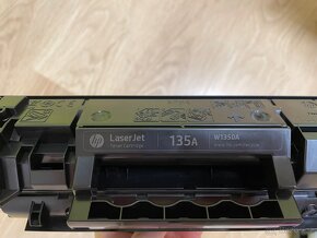 Nový rozbalený toner hp 135A - 2