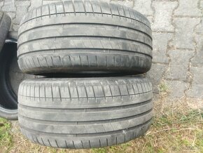 235/40 R18 Pirelli & Michelin - 2