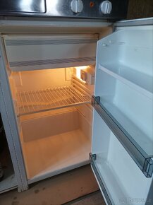 Minikuchyň s lednicí - 2