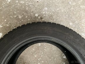 Celoroční pneu 215/55/16 Goodyear - 2