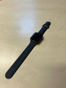 Apple Watch 44mm series 4 - nefunkční displej - 2