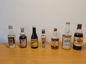 Miniatury lahviček alkoholu sbírka 30 kusů - 2