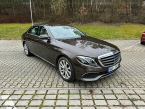 Mercedes Benz E350d 4x4, rv. 12/2017, 38.114km , plná výbava - 2