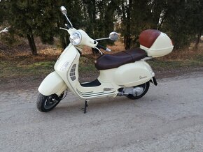 Piaggio Vespa 125 GT - 2