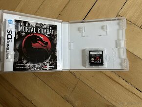 Mortal kombat ultimate (Nintendo ds) - 2