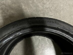 2x Kumho pneu 225/35 ZR18 - zcela nové - 2