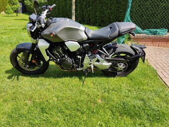 Honda CB 1000 R ABS Neo Sports (2019) stav nové, 9000km - 2