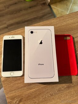 iPhone 8 - 64GB - 2