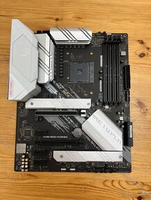 ASUS ROG STRIX B550-A GAMING Socket AM4 Funkční,Záruka - 2