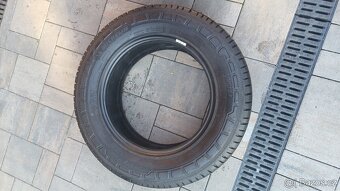 215/65R16C - 2