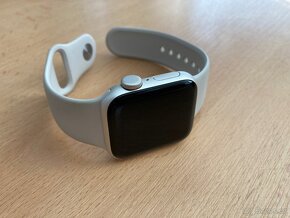 Apple Watch SE Aluminium 40mm SUPER STAV - 2