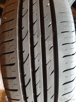 pneu 205/55 R16 - 2