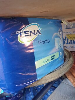 8 balení Tena Pants Super - Medium - 2