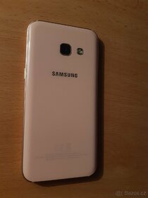 Mobilní telefon Samsung Galaxy A3 (A320F), Pink - 2