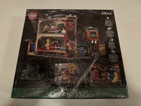 LEGO® Ideas 21324 Sesame Street - 2
