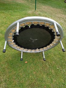 Malá trampolína na cvičení do 100 kg průměr 90 cm - 2