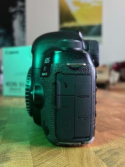 Canon EOS 5D Mark IV - 2