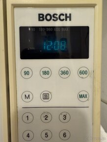 Bílá vestavná mikrovlnná trouba Bosch 1250W - 2