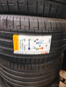 Pirelli P Zero 275/35 ZR21 - 2