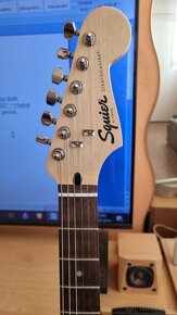 Prodám Fender Squier  Stratocaster  SSS Black. - 2