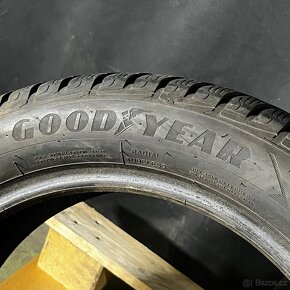 Zimní pneu 205/55 R17 91H Goodyear 7,5mm - 2