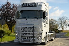 Volvo FH540 6x4 - hákový nosič kontejnerů - 2