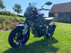 Yamaha MT09 - 2