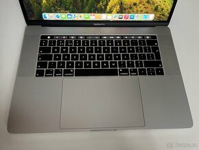 Macbook Pro 15" 2019 i7/16GB/256GB/Radeon 4GB, touchbar - 2