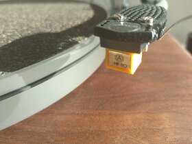 Gramofon hi-end - 2