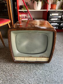 Retro televize Tesla - 2