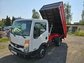 NISSAN CABSTAR TŘÍSTRANNÝ SKLÁPĚČ VYSOKÉ PŮLENÉ SAJTNY - 2