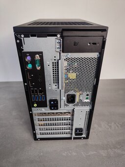 Workstation Dell Precision 3630 Xeon 64 GB ram jako nový - 2