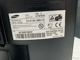 samsung 17” monitor - 2