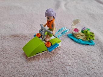 Lego Friends 30410 - Mia a vodní zábava. - 2