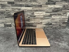 MacBook Air 13" 2020 M1 / 8GB / 256GB - 2