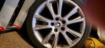 Skoda Octavia RS r 18 vcetne pneu cca 3mm. 5x112 r18 - 2