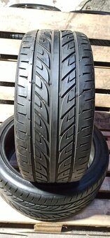 Roadstone 255/30 R20 97Y 4-4,5mm - 2